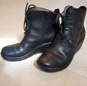 Bionico black leather boots